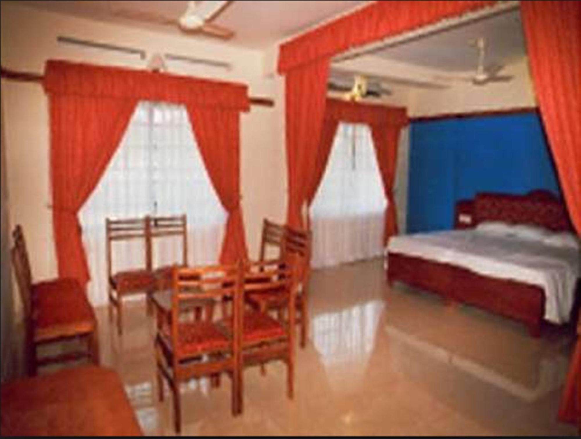 Bennies Inn Kottayam Extérieur photo